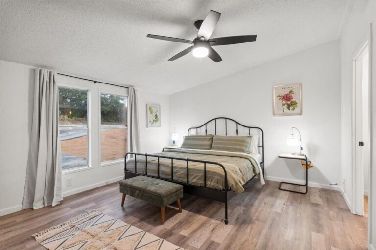 Primary bedroom in Cabin A at Starlight Horizon near Canyon Lake, Texas
