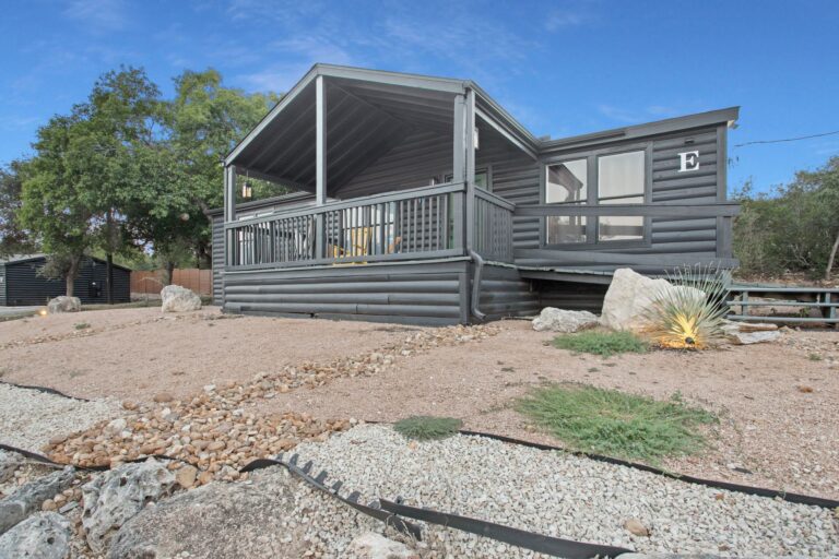 Exterior of Cabin E at Starlight Horizon near Canyon Lake, Texas