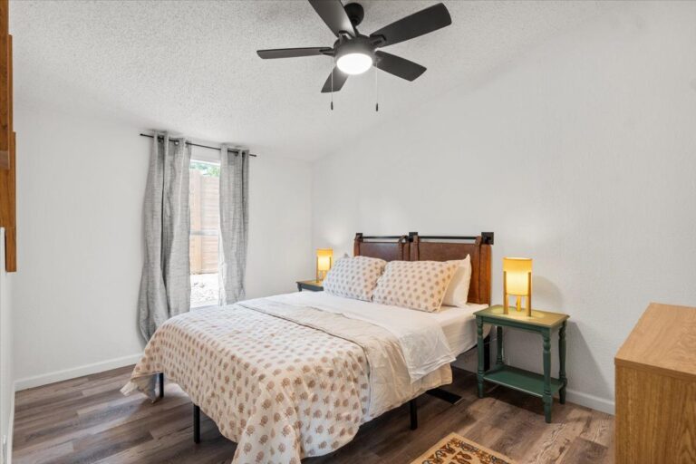 Queen bedroom in Cabin F at Starlight Horizon near Canyon Lake, Texas