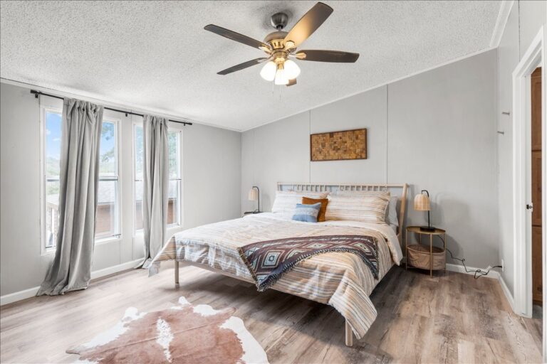 Primary bedroom in Cabin H at Starlight Horizon near Canyon Lake, Texas